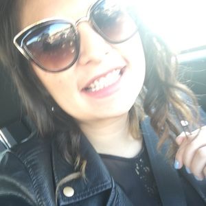 Meet your Posher, Cecily